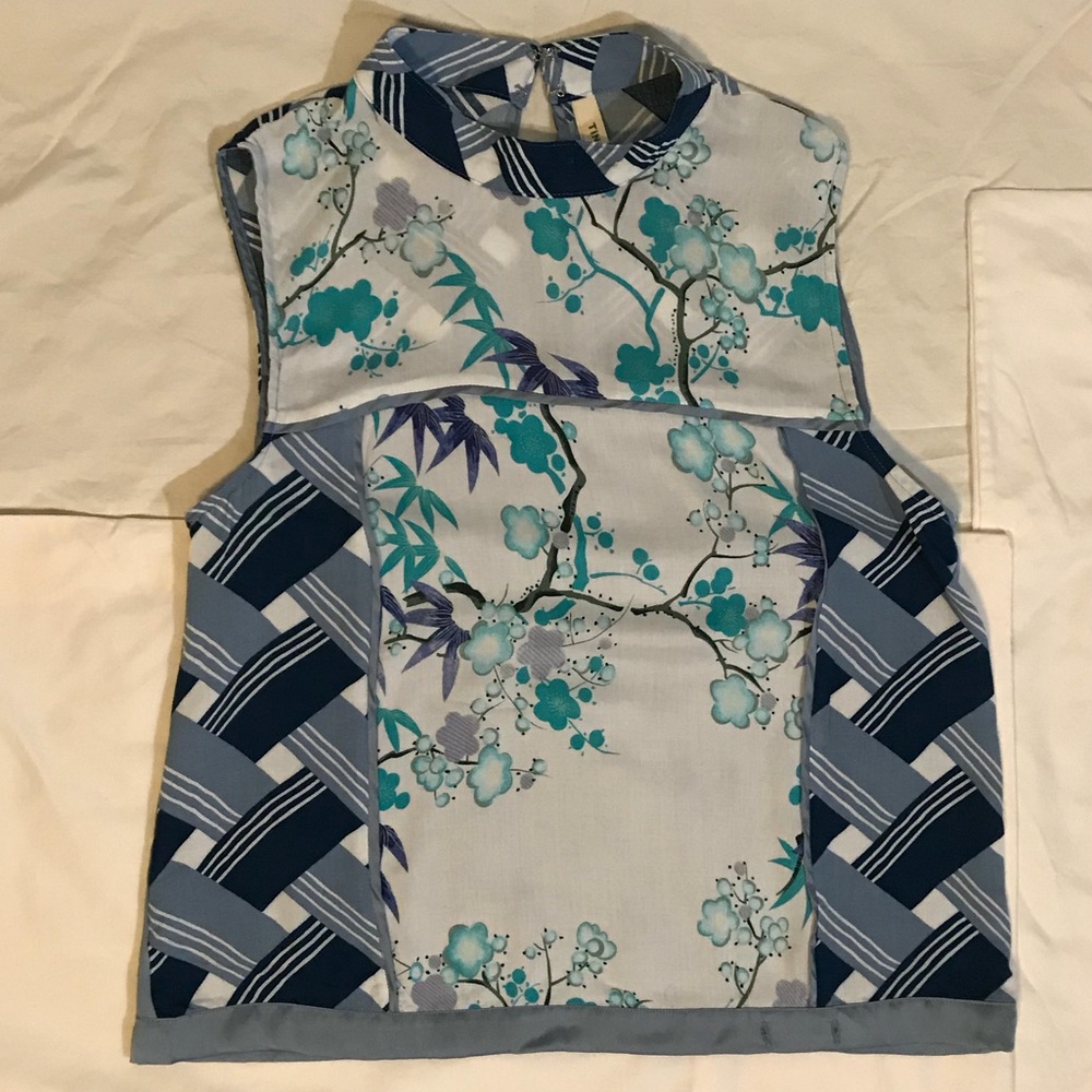 Tiny brand top